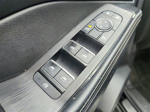 Used 2022 Nissan Rogue Platinum w/ Head-Up Display Package image 21