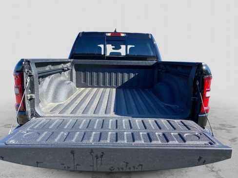New 2026 RAM 1500 Express AWD/4WD image 5