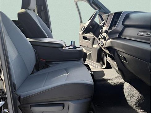 Used 2024 RAM 2500 Big Horn w/ Bed Utility Group image 23