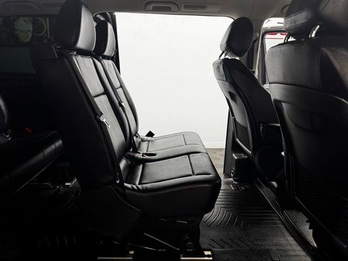 Used 2018 Mercedes-Benz Metris Passenger image 44