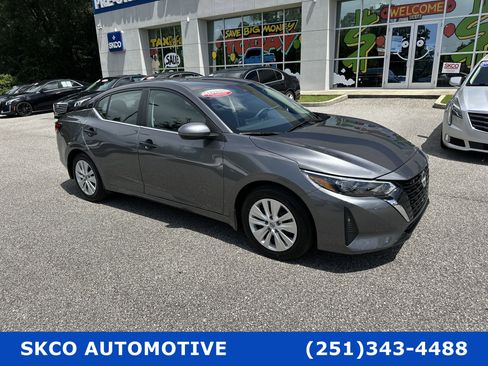 Used 2025 Nissan Sentra S image 7