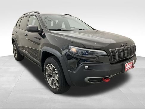 Used 2020 Jeep Cherokee Trailhawk image 8