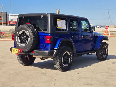 Used 2018 Jeep Wrangler Unlimited Rubicon w/ Dual Top Group image 3