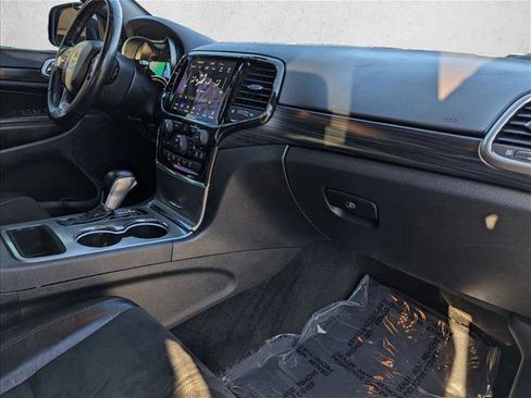 Used 2021 Jeep Grand Cherokee Laredo X image 23