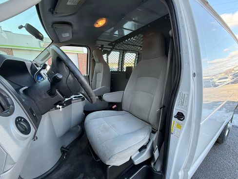 Used 2011 Ford E-350 and Econoline 350 Super Duty w/ PWR Group image 5