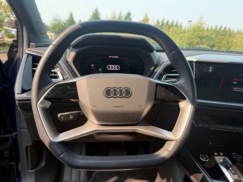 Used 2023 Audi Q4 e-tron Premium AWD/4WD image 10