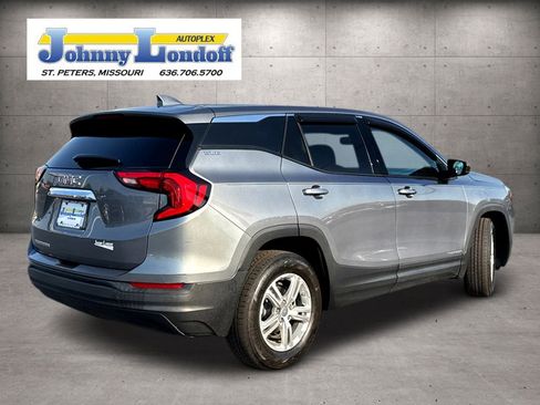 Used 2018 GMC Terrain SLE image 2