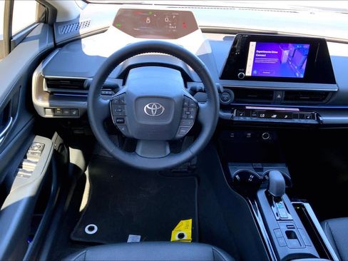Used 2025 Toyota Prius image 6