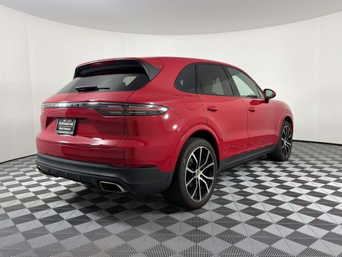 Certified 2023 Porsche Cayenne AWD/4WD image 9