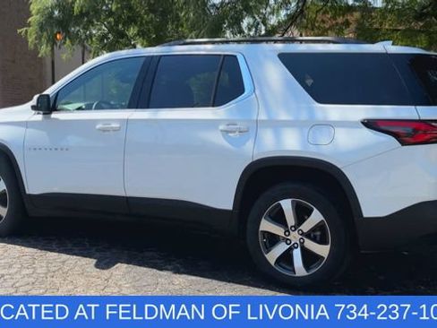 Certified 2023 Chevrolet Traverse LT w/ LT Premium Package AWD/4WD image 6