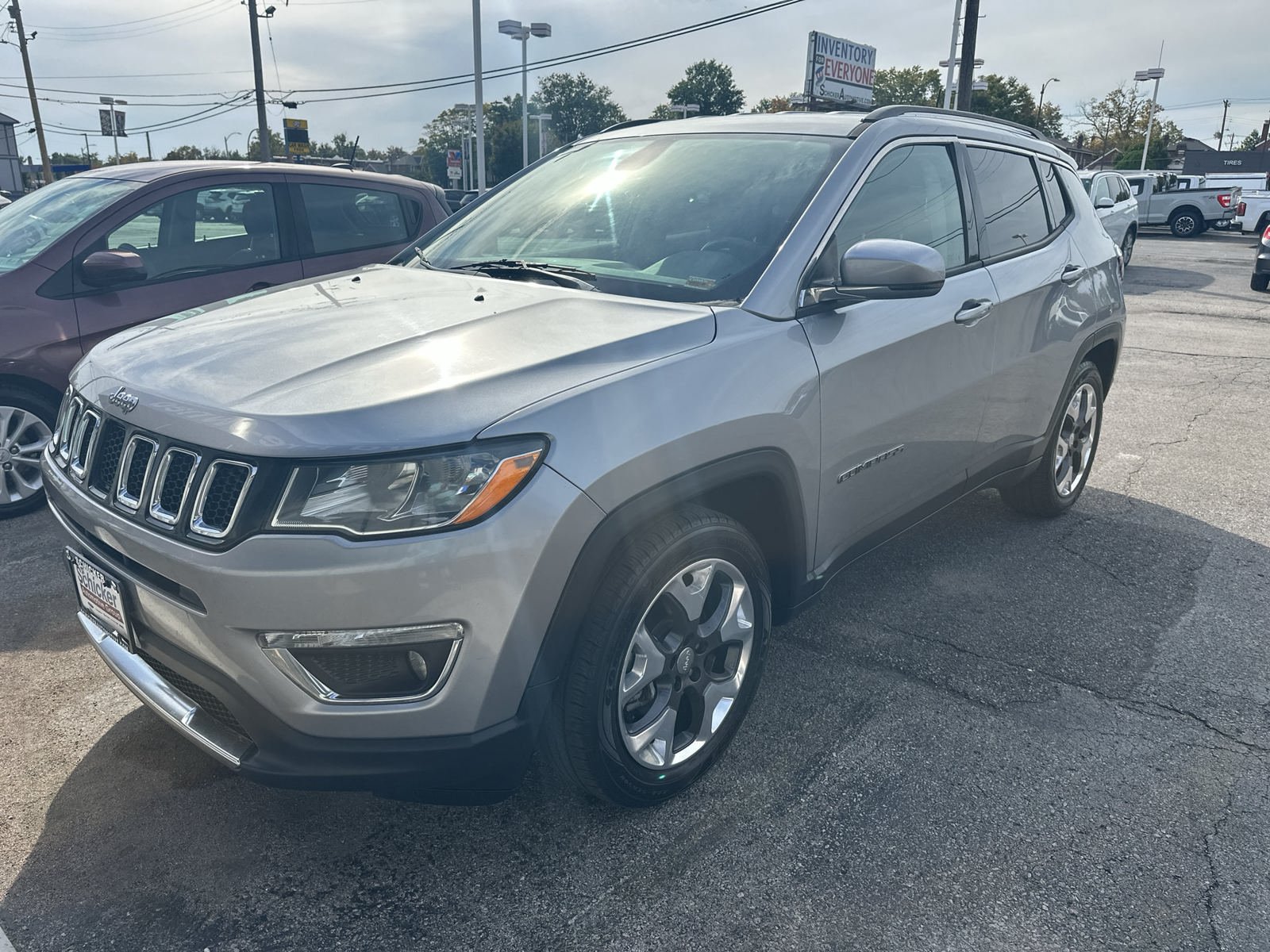 Used 2019 Jeep Compass Limited FWD image 1