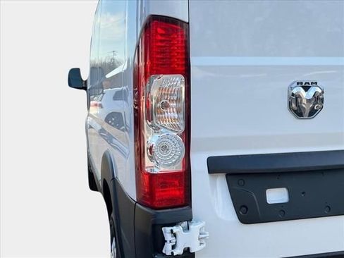 New 2025 RAM ProMaster 2500 w/ Quick Order Package 22G SLT image 6
