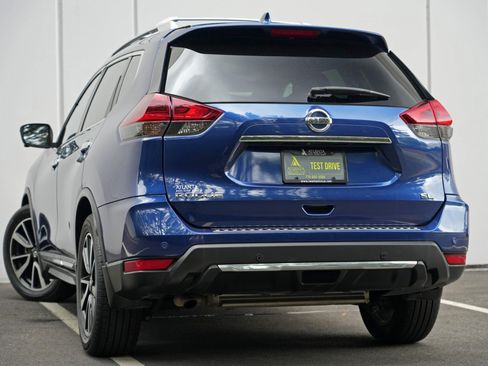 Used 2019 Nissan Rogue SL w/ Premium Package FWD image 5