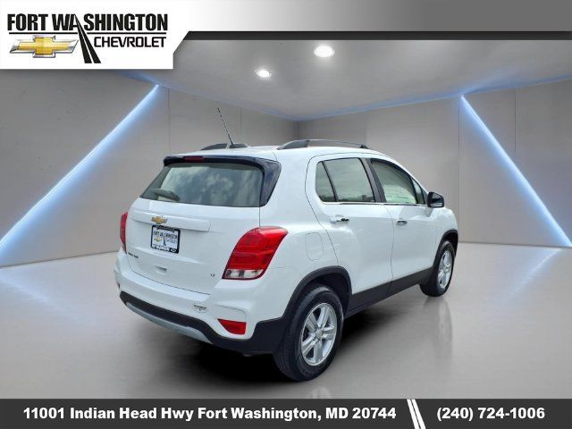 Used 2020 Chevrolet Trax LT w/ LT Convenience Package AWD/4WD image 3