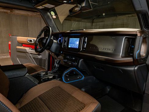 Used 2021 Ford Bronco Outer Banks image 15