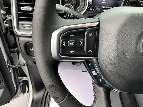 New 2026 RAM 1500 4x4 Crew Cab image 31
