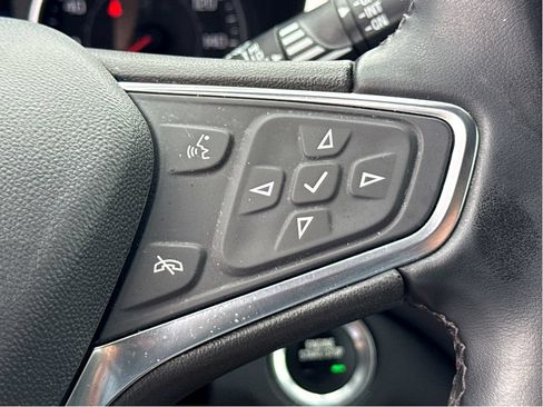 Used 2024 Chevrolet Equinox LT FWD image 16