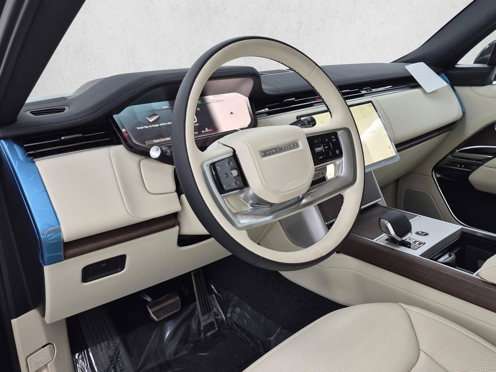 New 2026 Land Rover Range Rover SE AWD/4WD image 3