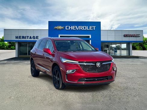 Used 2023 Buick Enclave Essence w/ Experience Buick Package image 1