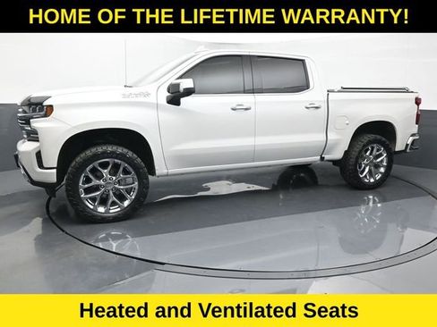 Used 2020 Chevrolet Silverado 1500 High Country w/ Technology Package AWD/4WD image 3