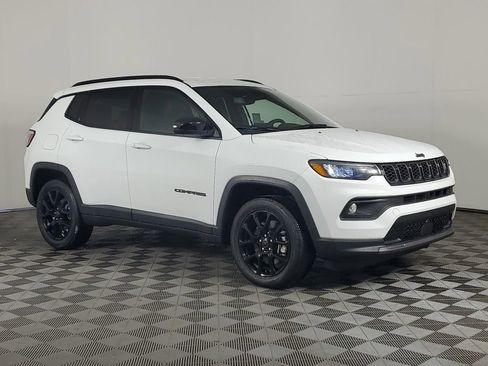 New 2026 Jeep Compass Latitude image 2