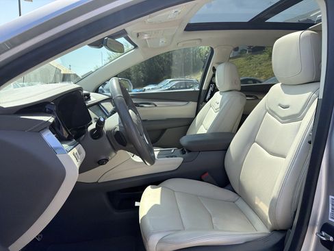 Used 2019 Cadillac XT5 Premium Luxury w/ Driver Assist Package FWD image 25