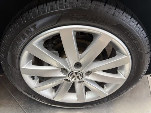 Used 2011 Volkswagen Jetta SE image 18