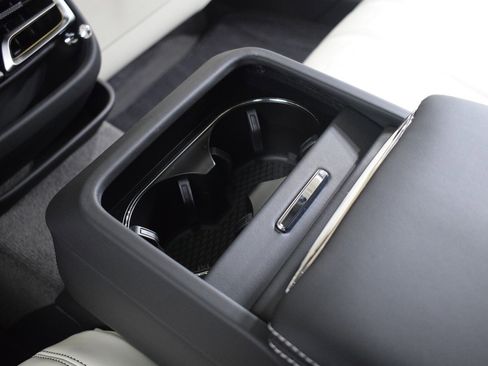 New 2025 Bentley Flying Spur Plug-In Hybrid image 22