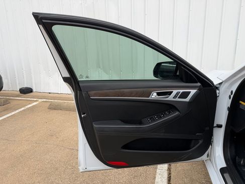 Used 2015 Hyundai Genesis 5.0 RWD image 20