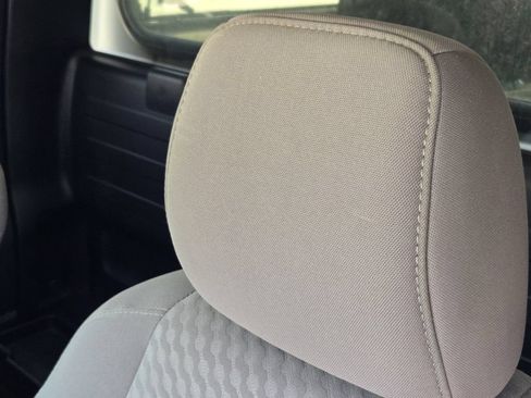 Used 2022 Toyota Tacoma SR RWD image 16