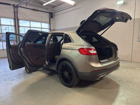 Used 2016 Lincoln MKX Reserve w/ Climate Package AWD/4WD image 10
