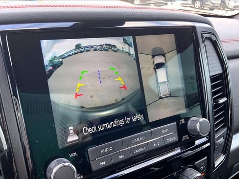 Used 2021 Nissan Titan PRO-4X w/ Pro-4x Convenience Package image 27