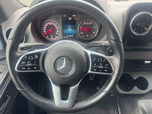 Used 2024 Mercedes-Benz Sprinter 2500 image 5