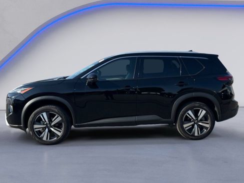 Used 2024 Nissan Rogue SL AWD/4WD image 3