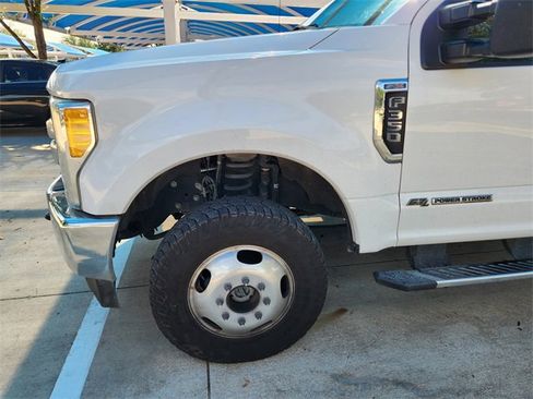 Used 2017 Ford F350 XL w/ STX Appearance Package AWD/4WD image 7