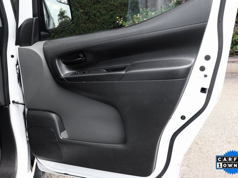 Used 2020 Nissan NV200 S image 28