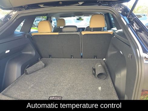 Used 2024 Volkswagen Atlas Cross Sport SE image 7