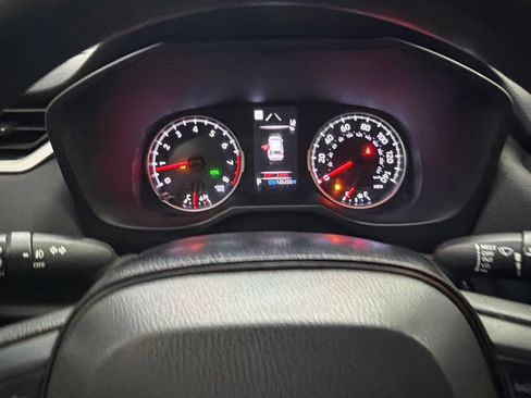 Used 2020 Toyota RAV4 XLE FWD image 26
