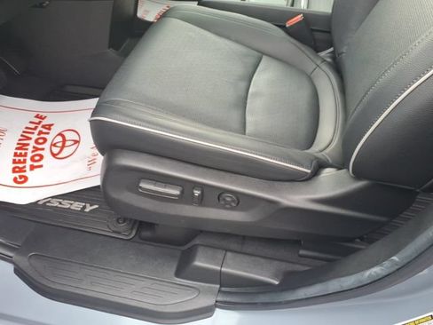 Used 2025 Honda Odyssey Elite image 14