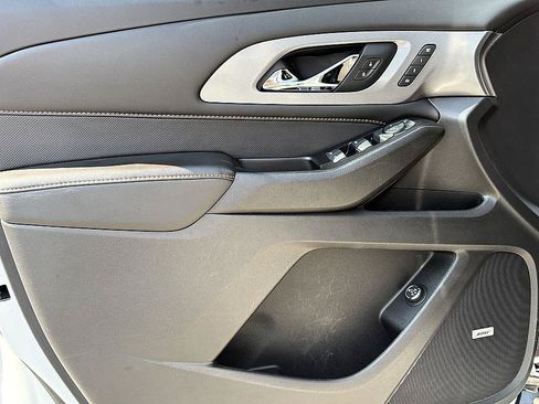 Used 2020 Chevrolet Traverse Premier w/ Redline Edition FWD image 16