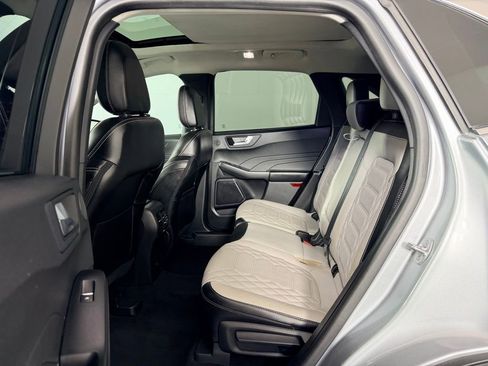 Used 2023 Ford Escape Platinum w/ Premium Technology Package image 28