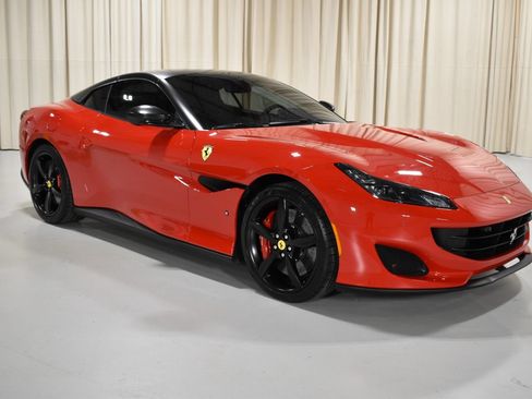 Used 2020 Ferrari Portofino RWD image 7