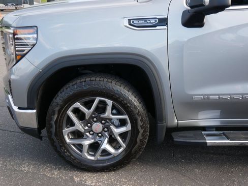 Used 2024 GMC Sierra 1500 SLT w/ SLT Premium Plus Package AWD/4WD image 7