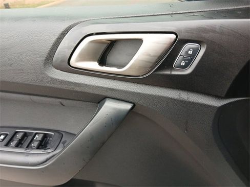 Used 2023 Ford Ranger XLT w/ Equipment Group 301A Mid image 18