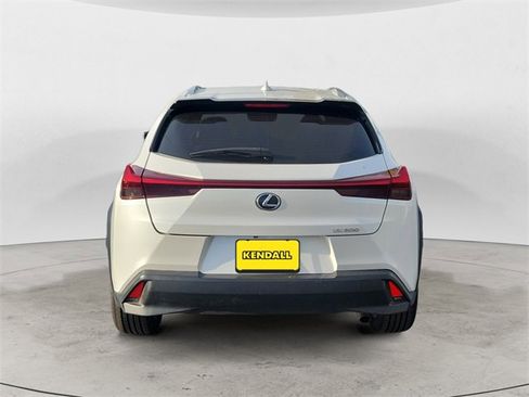 Used 2020 Lexus UX 200 200 Base image 4