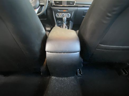 Used 2015 MAZDA MAZDA3 i Touring FWD image 29