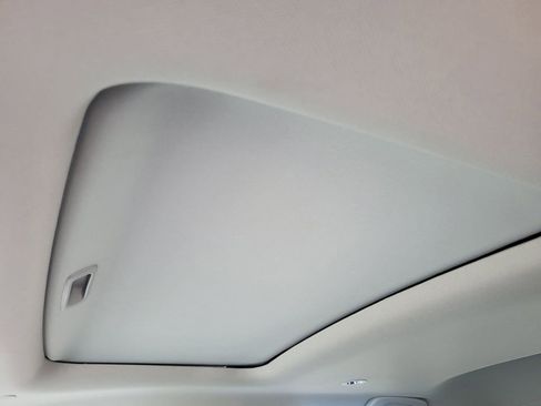 Used 2025 Honda HR-V EX-L image 12