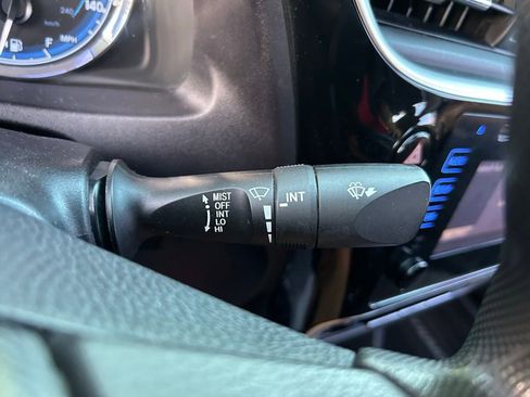Used 2017 Toyota Corolla LE FWD image 21