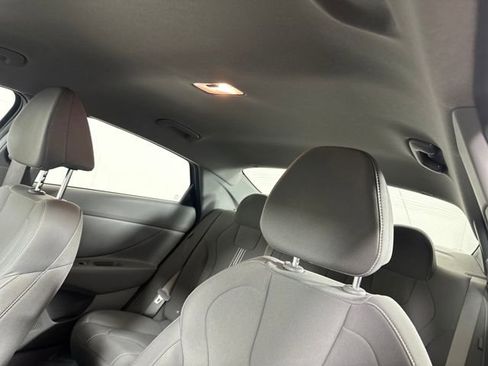 Certified 2024 Hyundai Elantra SEL image 12