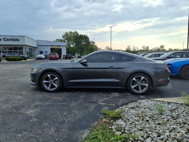 Used 2017 Ford Mustang Coupe RWD image 4